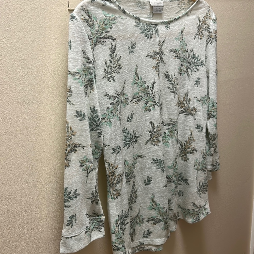 Spring or summer blouse shirt very comfy teal,beige, black and white colors